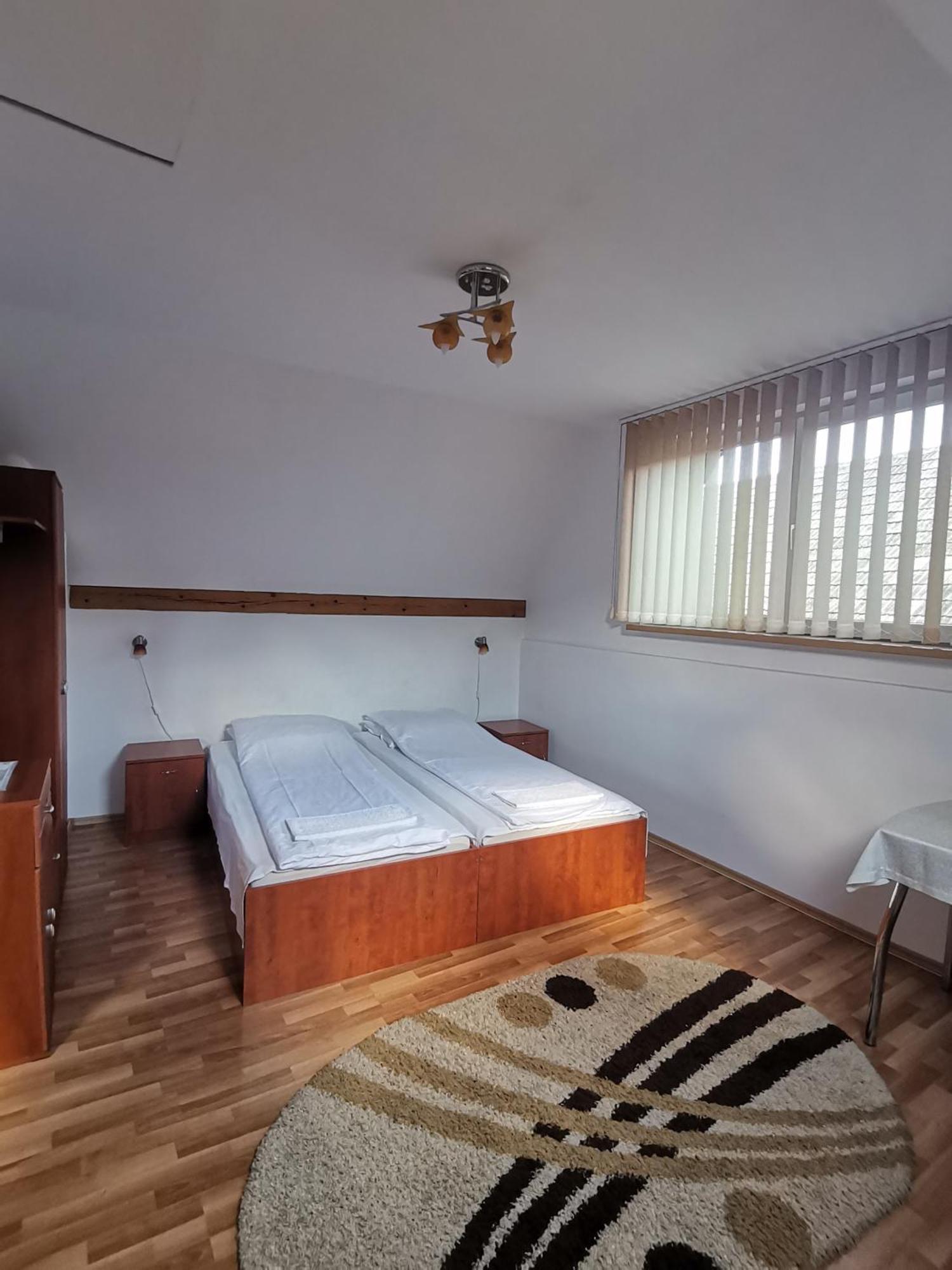 Casa Sara Hotel Sacele Ngoại thất bức ảnh