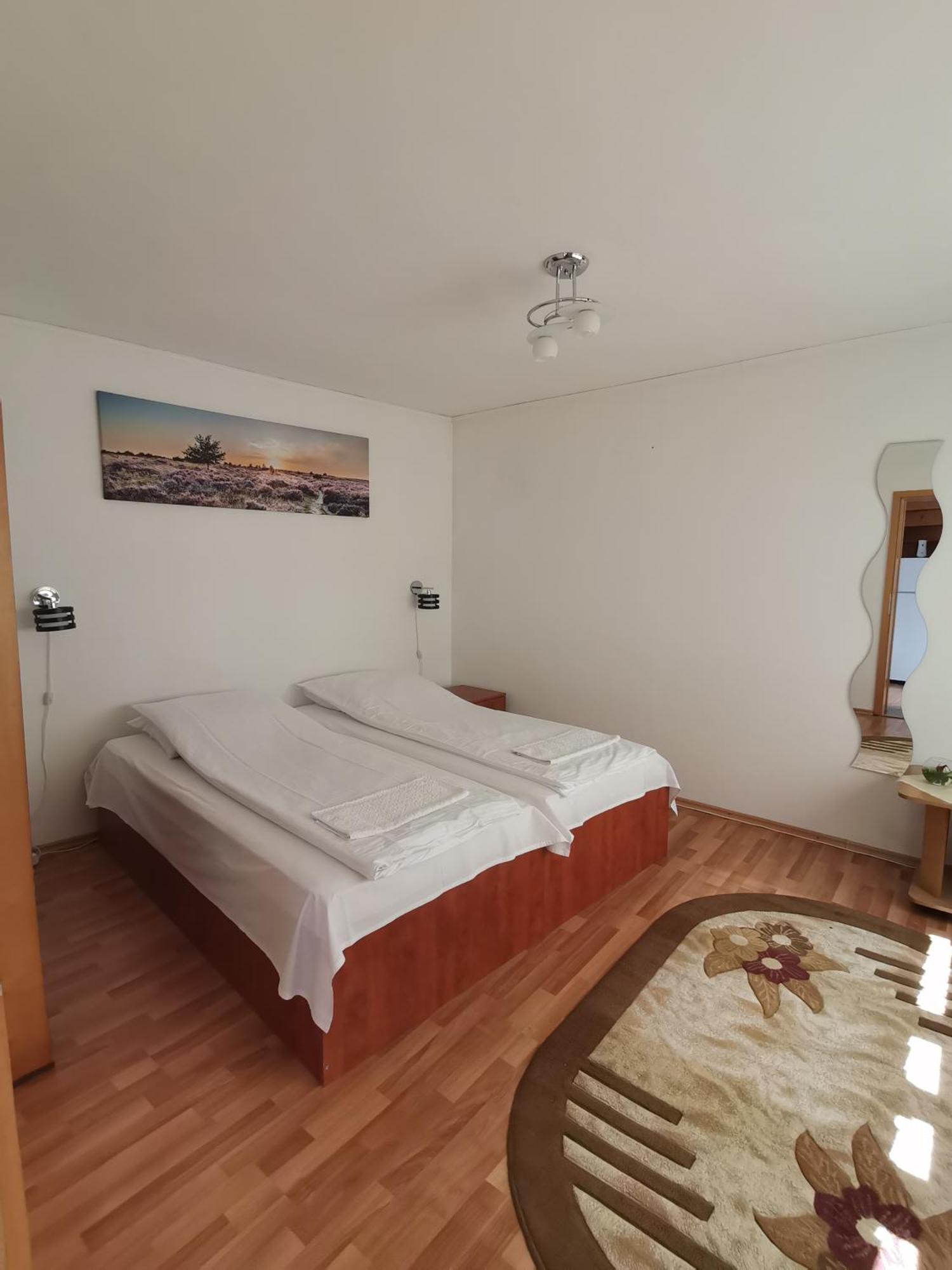 Casa Sara Hotel Sacele Ngoại thất bức ảnh
